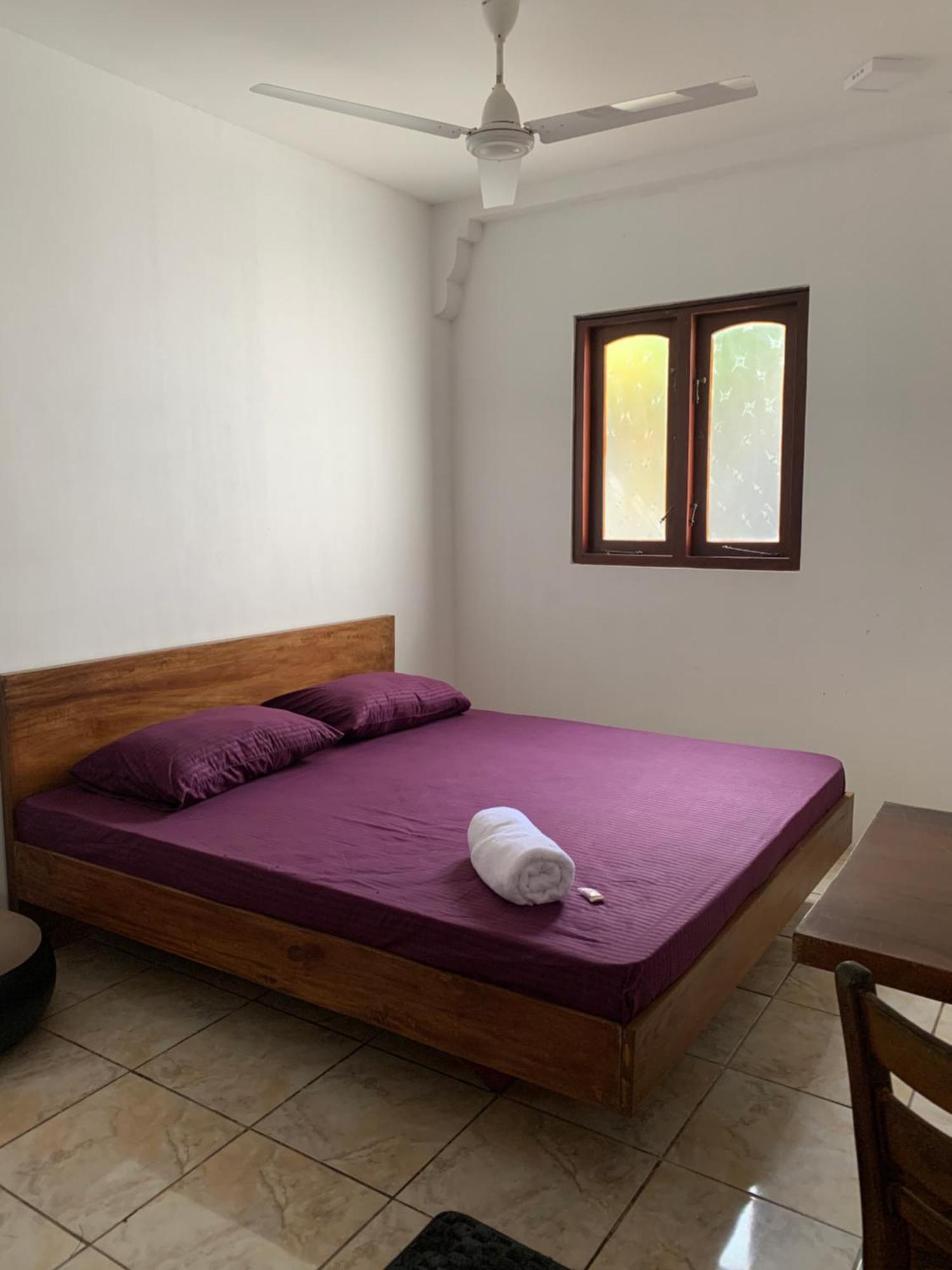 La Fiesta Bed & Breakfast Weligama Bagian luar foto