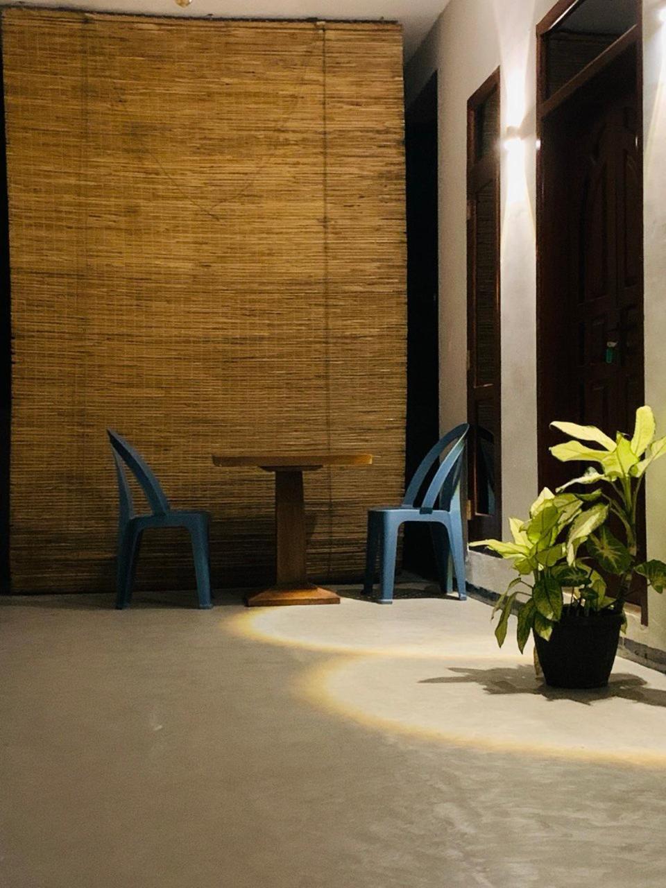 La Fiesta Bed & Breakfast Weligama Bagian luar foto